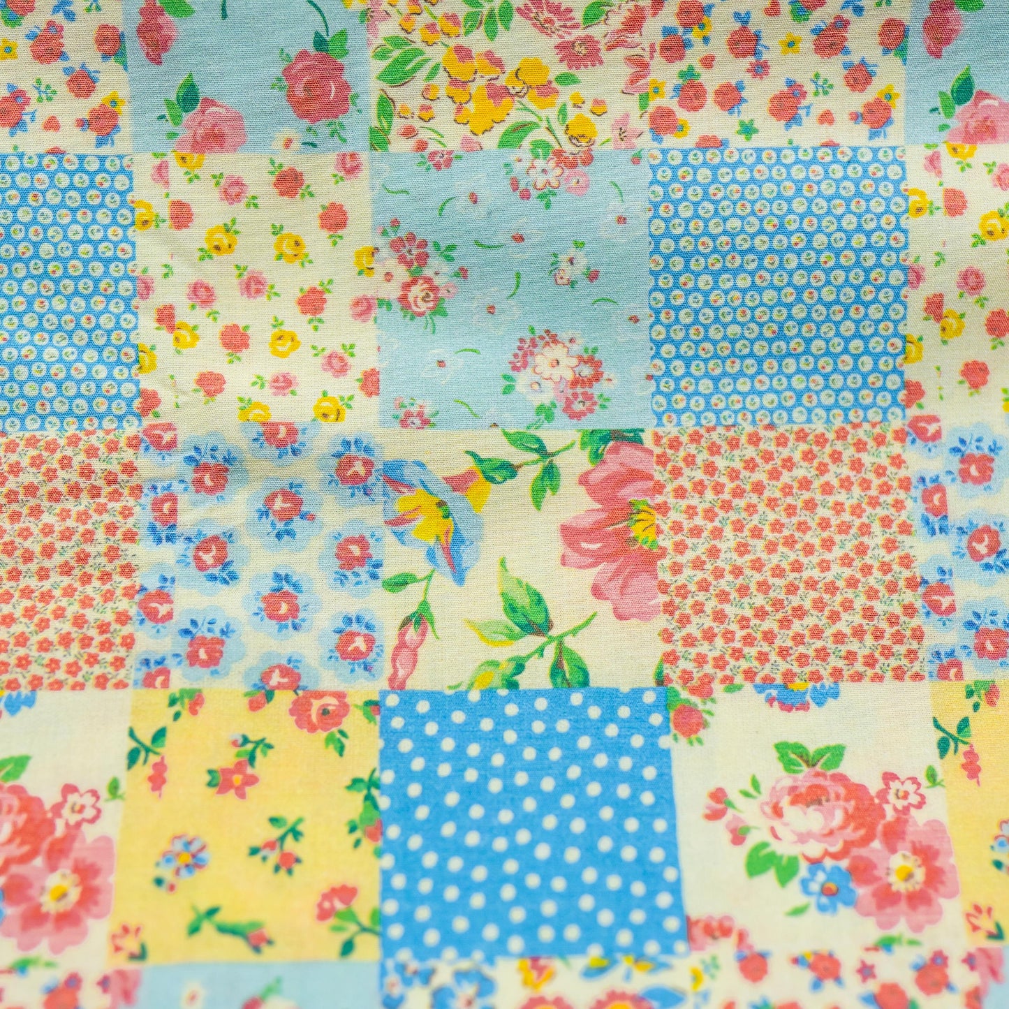 Kırkyama (Patchwork) Çiçekli Poplin Kumaş, Baskılı Poplin Kumaş, Poplin Kumaş, El Sanatları için Kumaş, Ev Dekorasyonu Kumaş, Eşsiz Dikiş Kumaşı, 148 cm