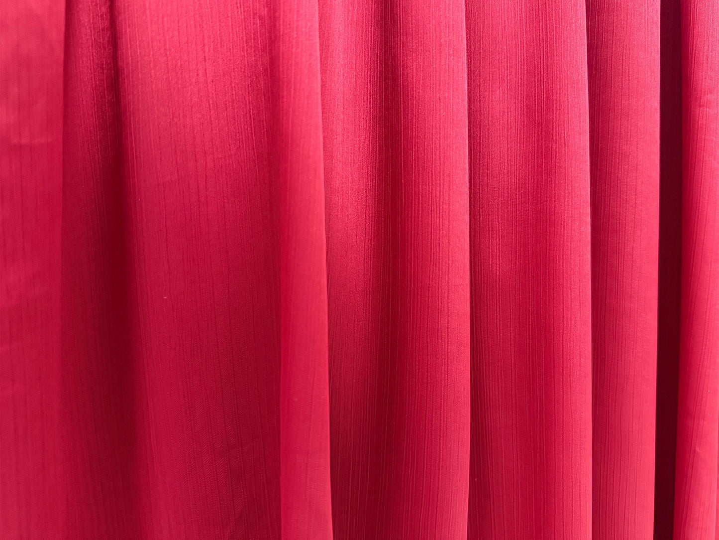 Yoryo Saten Kumaş - Parlak ve Akıcı Polyester Saten | Yumuşak ve Dökümlü | Elbiseler, Eşarplar, Abiyeler için Mükemmel, 150 cm genişliğinde
