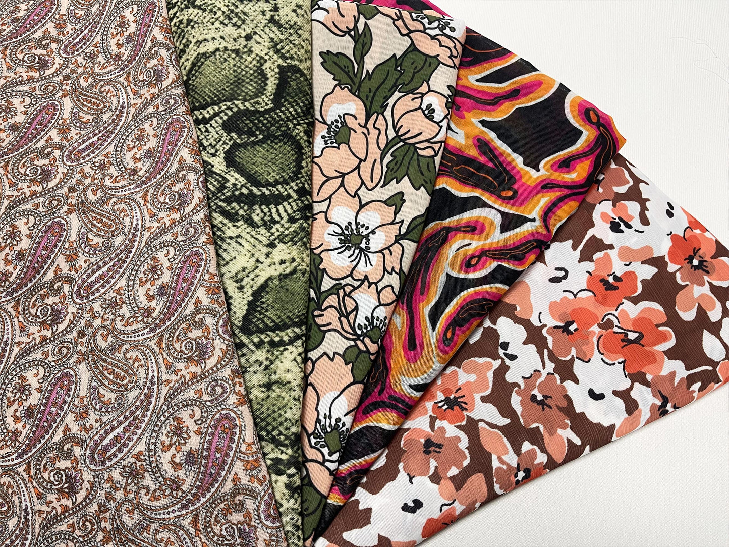 Boho Çiçekli Çizgili Kumaş - Müslin, Poplin, Keten, Saten, Denim, Gabardin ve Su Geçirmez Paraşüt Kumaş Üzerine Etnik Desen Baskılı