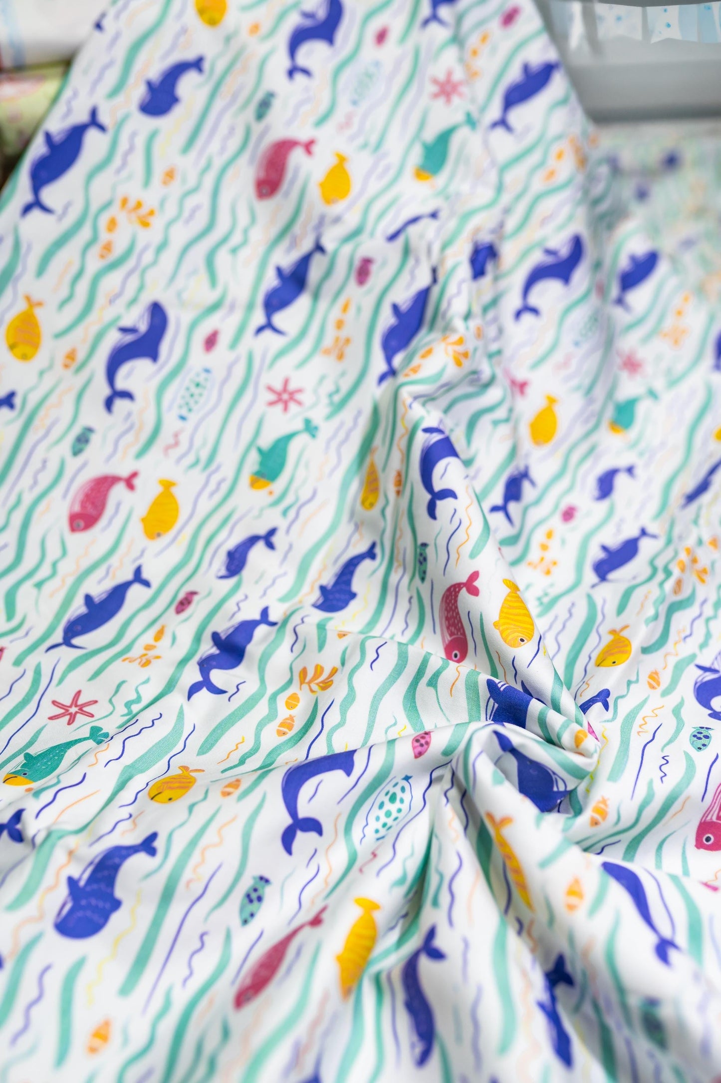 Renkli Balık Desenli Pamuklu Poplin Kumaş - Çocuklar için Okyanus Temalı Tekstil, Pigment Baskılı, El İşi ve Dikiş Malzemesi, 148 cm genişliğinde