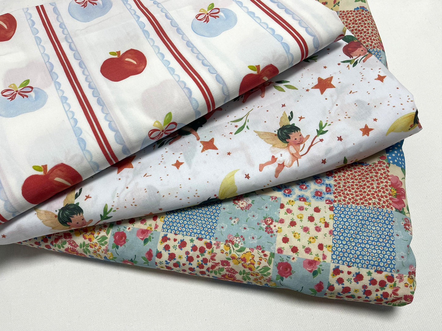 Baskılı Poplin Kumaş - Elma Çizgili, Yıldız Peri ve Çiçekli Patchwork | Dikiş için Yumuşak Pamuklu Poplin - El Sanatları, 148 cm genişliğinde