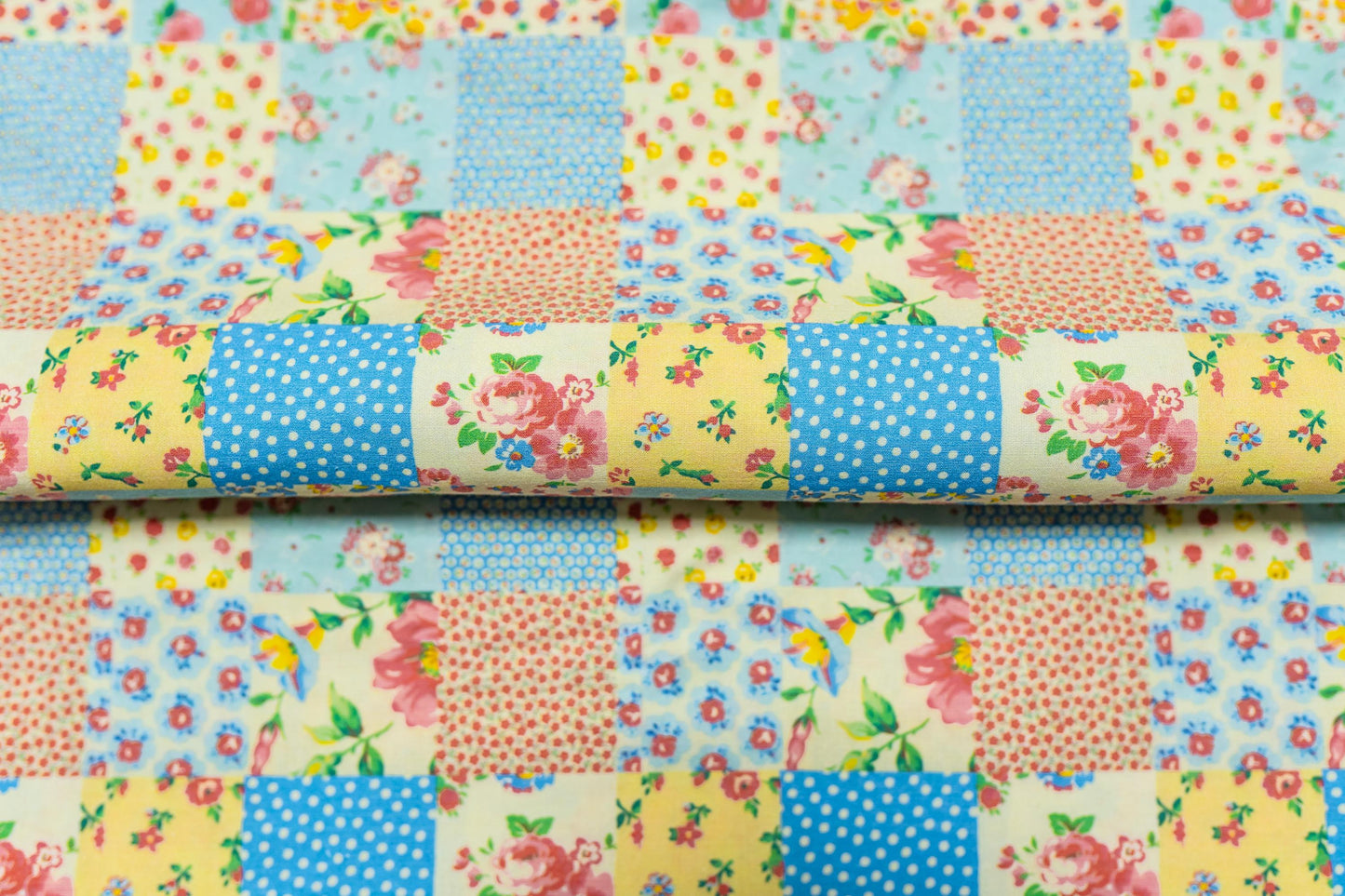 Kırkyama (Patchwork) Çiçekli Poplin Kumaş, Baskılı Poplin Kumaş, Poplin Kumaş, El Sanatları için Kumaş, Ev Dekorasyonu Kumaş, Eşsiz Dikiş Kumaşı, 148 cm