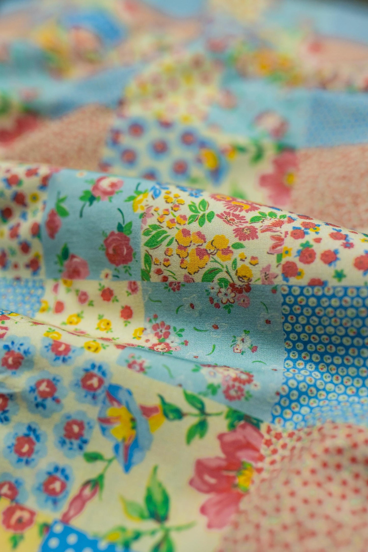 Kırkyama (Patchwork) Çiçekli Poplin Kumaş, Baskılı Poplin Kumaş, Poplin Kumaş, El Sanatları için Kumaş, Ev Dekorasyonu Kumaş, Eşsiz Dikiş Kumaşı, 148 cm