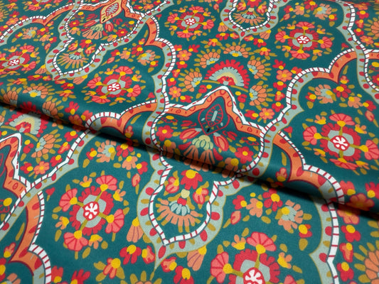 Hint Tarzı Çiçek Desenli Kumaş – Metre bazında Muslin, Poplin, Keten, Saten, Kot, Gabardin ve Su Geçirmez Paraşüt Kumaşı mevcuttur