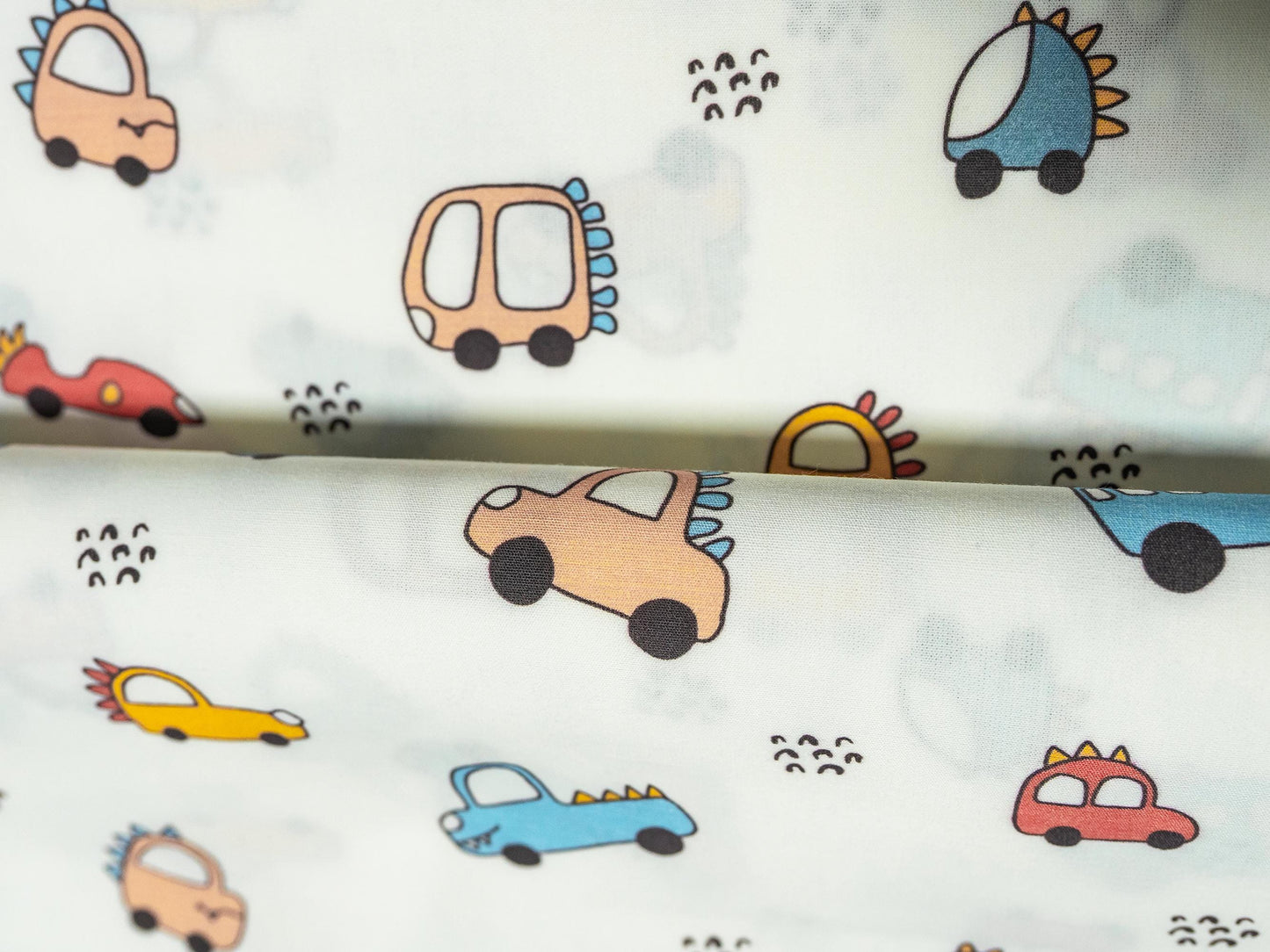 Renkli Araba Desenli Poplin Kumaş, Renkli Araba Baskılı Poplin Kumaş, Poplin Kumaş, Kendin Yap dikiş, 148 cm genişliğinde