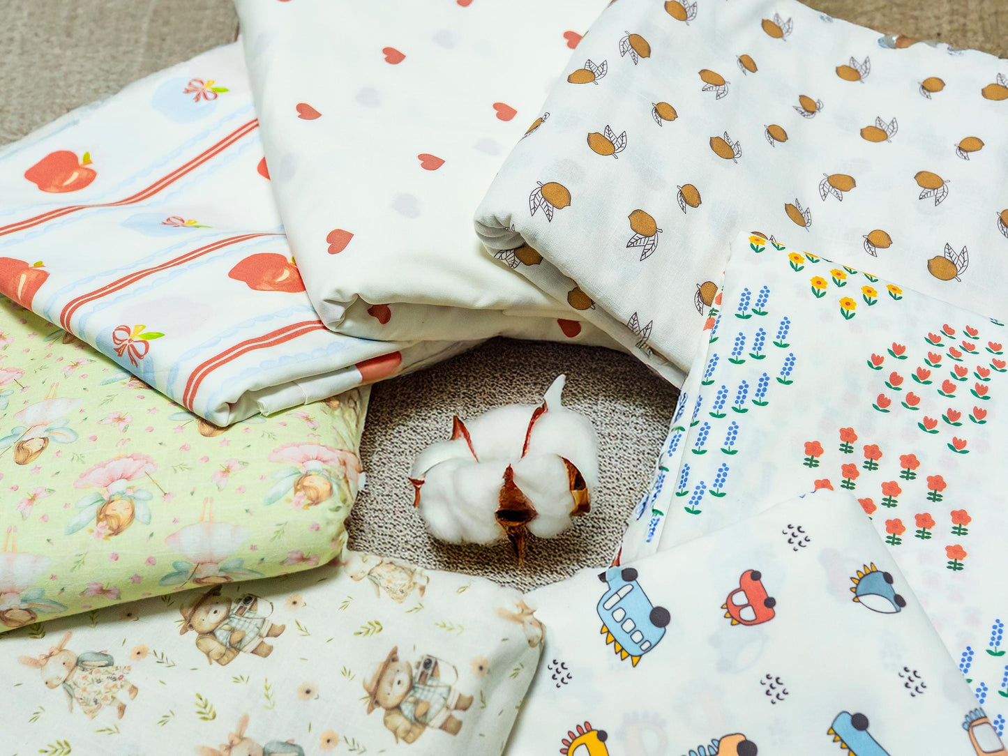 Renkli Araba Desenli Poplin Kumaş, Renkli Araba Baskılı Poplin Kumaş, Poplin Kumaş, Kendin Yap dikiş, 148 cm genişliğinde