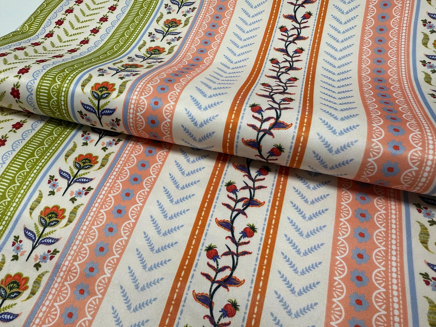 Boho Çiçekli Çizgili Kumaş - Müslin, Poplin, Keten, Saten, Denim, Gabardin ve Su Geçirmez Paraşüt Kumaş Üzerine Etnik Desen Baskılı