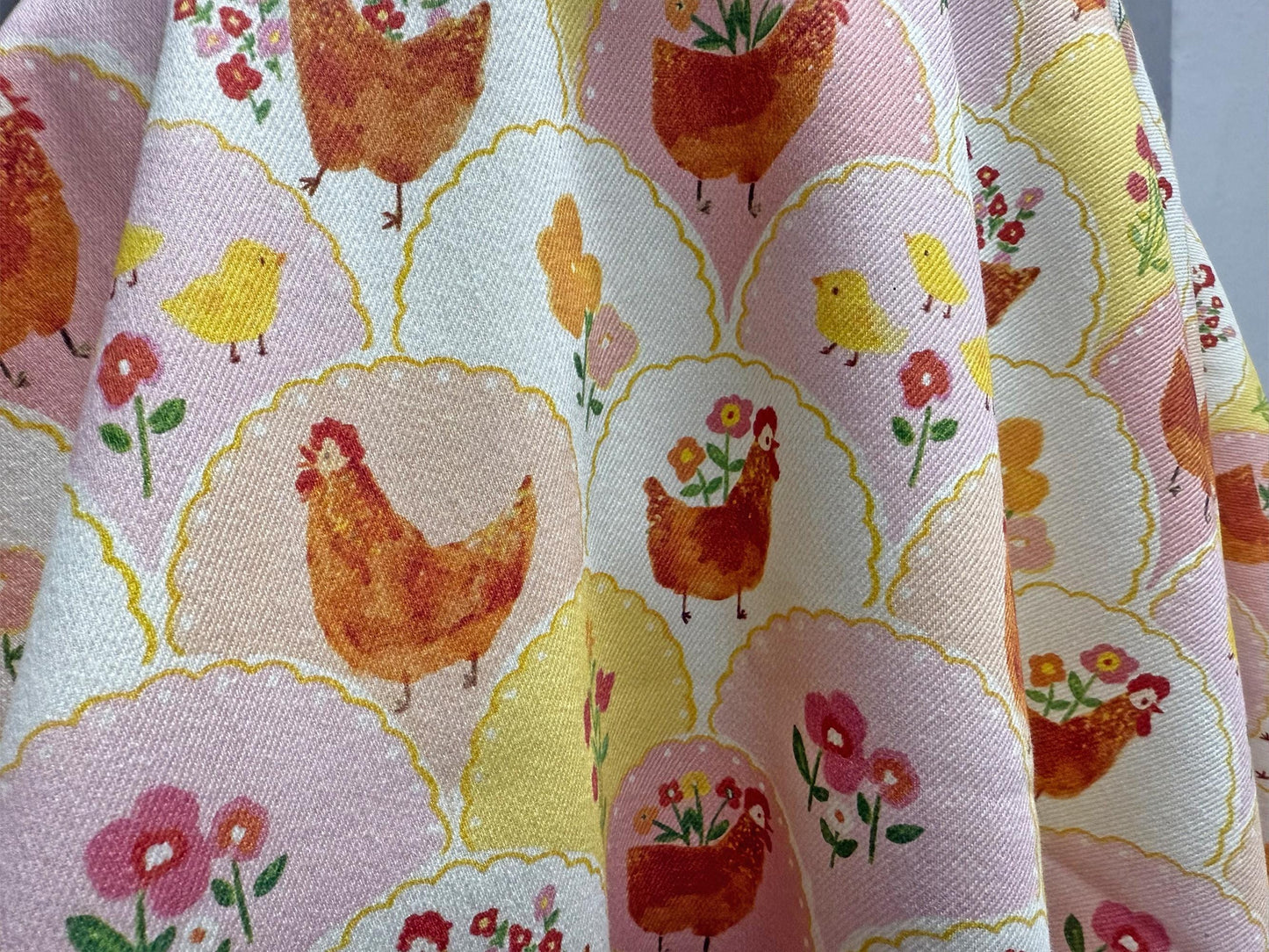 Horoz Deseni  ve Civciv Kumaş – Pembe-Sarı Çiçek | Muslin, Poplin, Keten, Saten, Kot, Gabardin ve Su Geçirmez Seçenekler