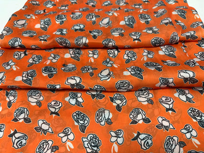 Turuncu Gül Desenli Kumaş – Muslin, Poplin, Keten, Saten, Kot, Gabardin ve Su Geçirmez Paraşüt Üzerine Özel Baskı – Dikiş, El Sanatları için