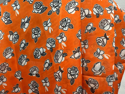 Turuncu Gül Desenli Kumaş – Muslin, Poplin, Keten, Saten, Kot, Gabardin ve Su Geçirmez Paraşüt Üzerine Özel Baskı – Dikiş, El Sanatları için