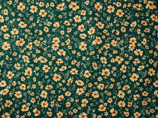 Yeşil Zemin Üzerine Sarı Çiçek Desenli Kumaş