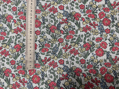 Çiçekli Kumaş – Kendin Yap, Döşeme ve Giyim için Muslin, Poplin, Keten, Saten ve Kot Kumaşlara Özel Baskı – Kırmızı ve Sarı Çiçekler