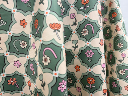 Jessica Paraşüt Kumaşı – Özelleştirilebilir Desen – Su Geçirmez Polyester – Şişme Montlar için Kırışmaya Dayanıklı ve Dayanıklı Kumaş, 148 cm genişliğinde