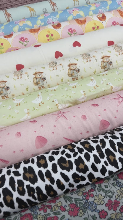 Narin Mavi Çiçek Desenli Kumaş